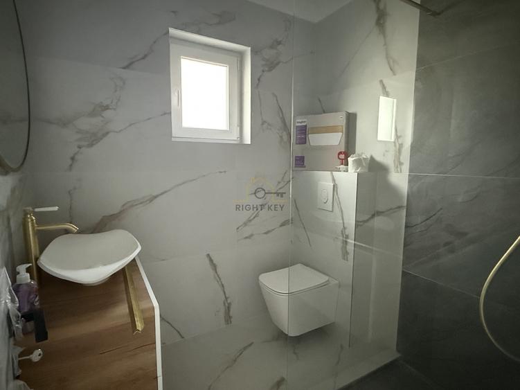 Casă individuală cu 4 camere cu Canalizare în Dragomirești-Vale