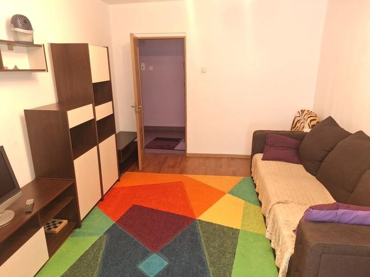 Apartament cu 2 camere decomandat în Radu Negru