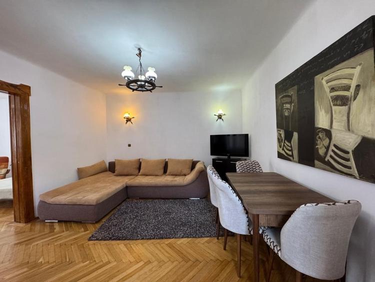 Apartament la casa, cu 3 camere, semidecomandat, zona centrala, str. Sitei - 3