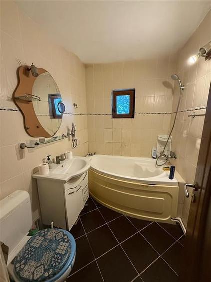 APARTAMENT 3 CAMERE, ETAJ 2, 1 DECEMBRIE - 12