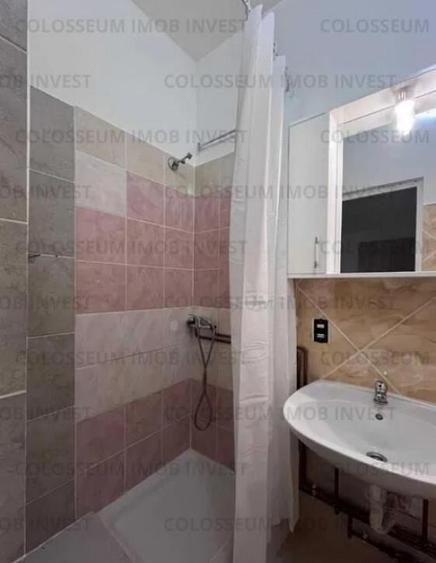 Camera de camin cu baie si bucatarie - zona Noua - 2