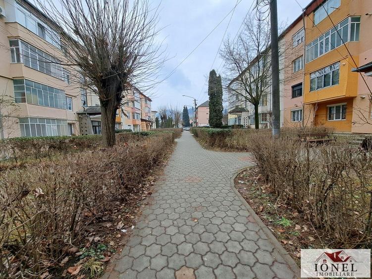 Apartament trei camere de vanzare in Cugir - 1