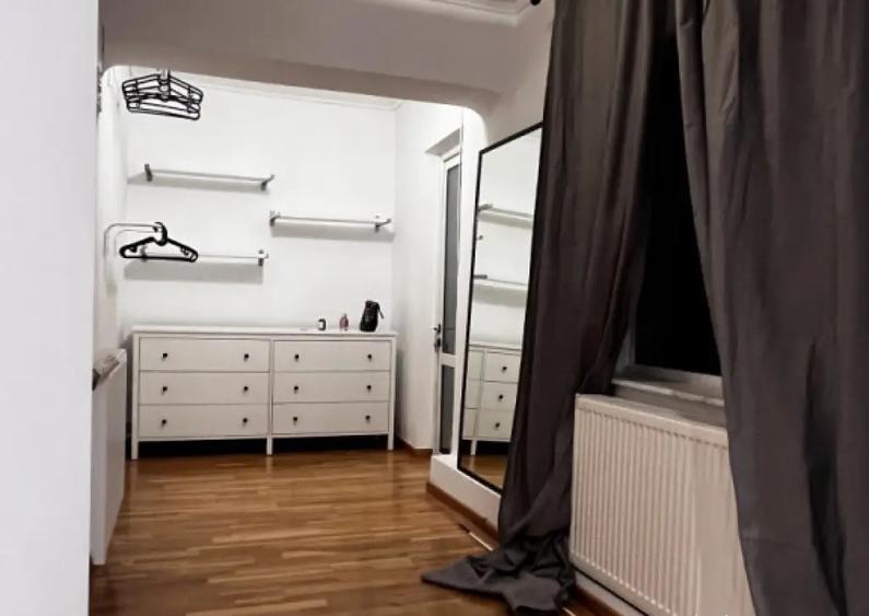 De inchiriat apartament 3 camere in vila, Strada Trivale - 9