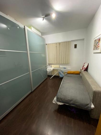 Ofer spre inchiriere Apartament cu 3 camere - 3