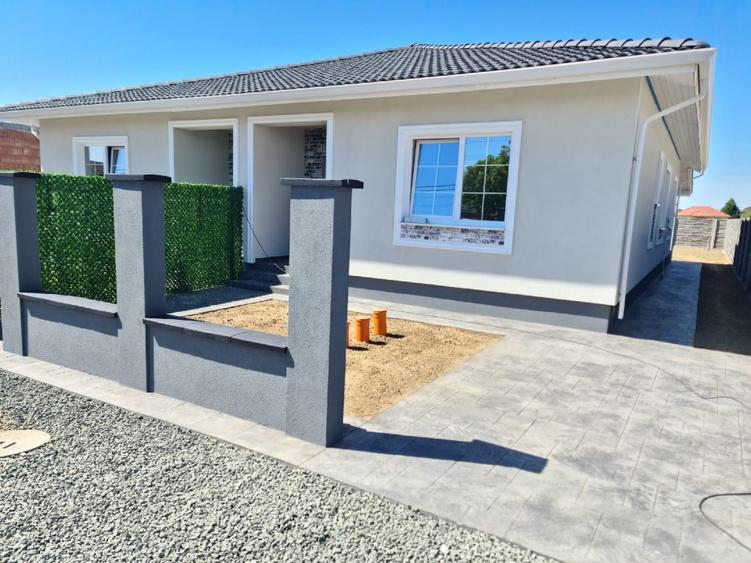 SAG,,2 case de vanzare,duplex - 4