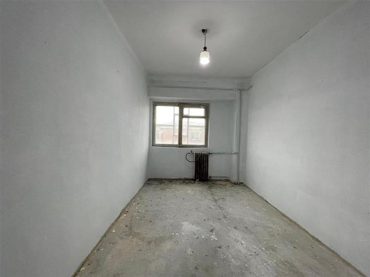 Apartament 3 camere de vanzare zona E3 -Tulcea - 7