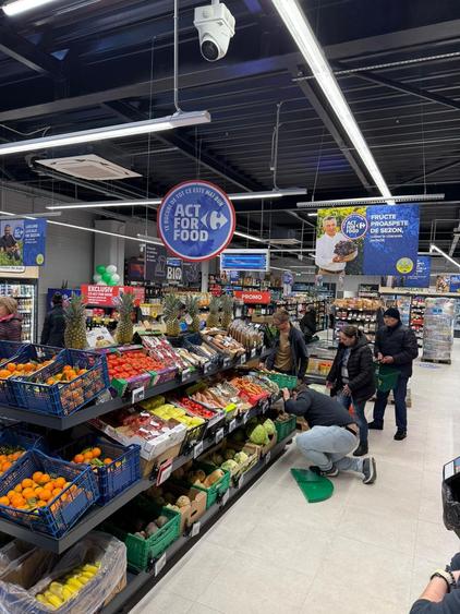 Piata Slobozia, sp. com CARREFOUR DE VANZARE - 7