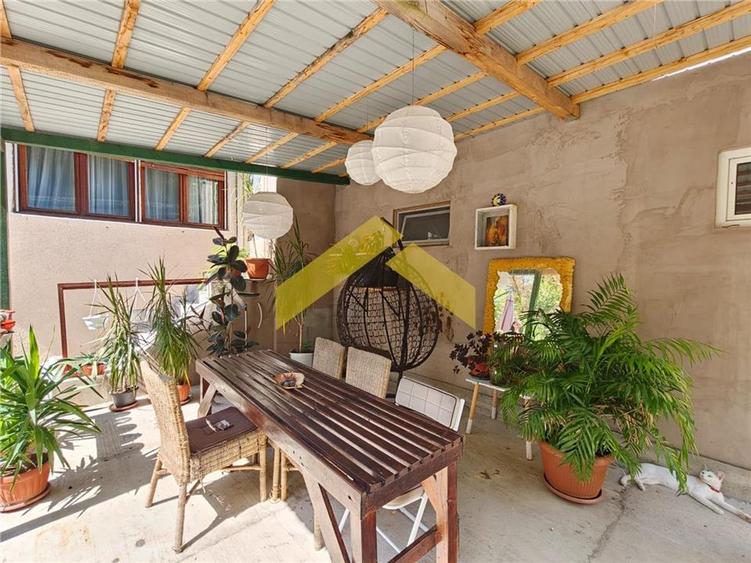Casă individuală cu 6 camere cu Piscina în Cladova