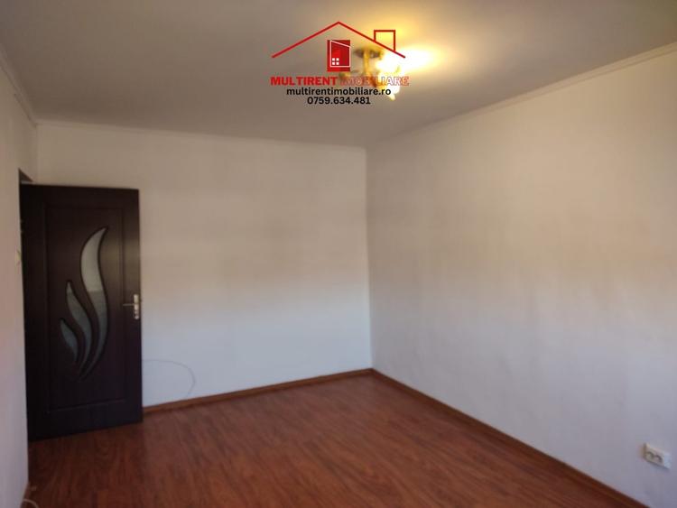 De vanzare apartament 3 camere - cu centrala pe Gaz! - 1