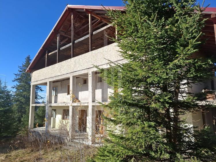 Pensiune de vânzare în Păltiniș – oportunitate de investiție - 1