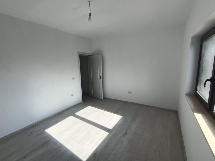 CASA SINGLE DEOSEBITA 4 CAMERE,VALEA LUPULUI ,IASI - 22