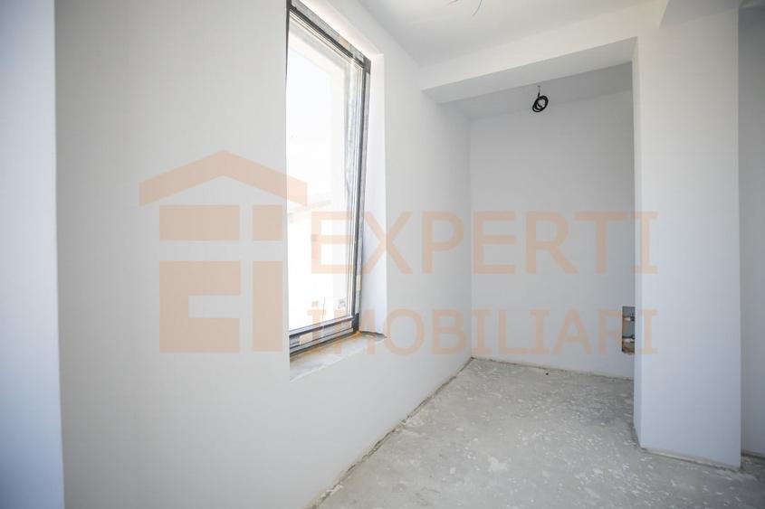 Vila situata in Palazu Mare zona Elvila - 14