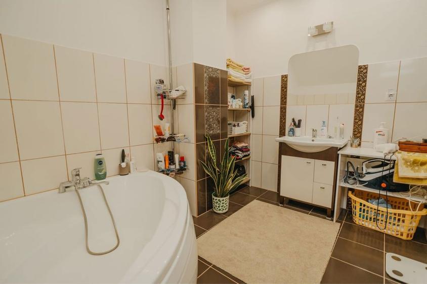 Casa de lucuit in zona linistita - 4