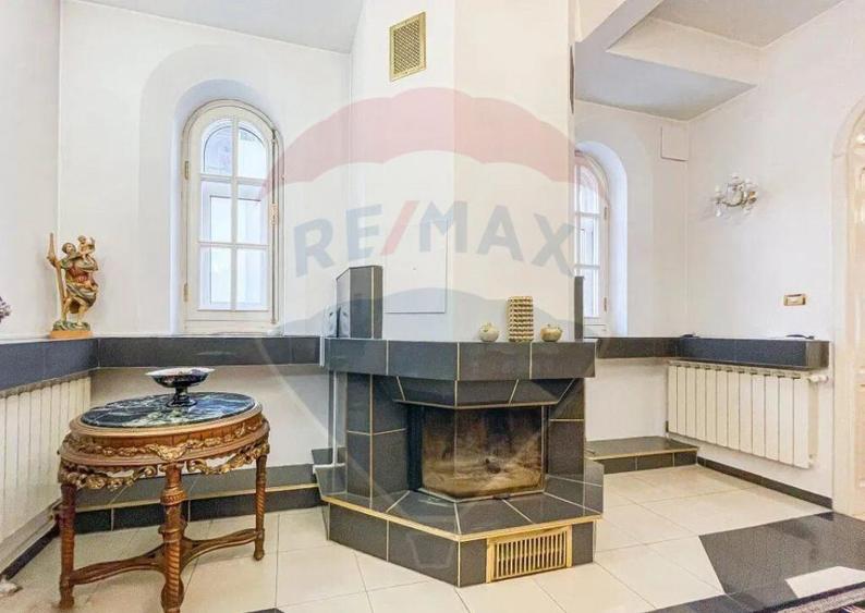 Spatiu deosebit | Destinatie mixta | Locuri parcare | 13 ... - 30