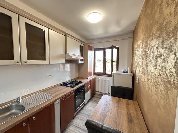 Apartament 3 camere decomandat - 1 Mai Insula, langa Facultatea de Medicina - 5