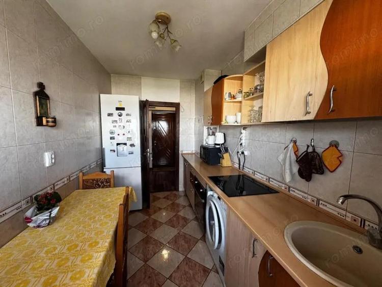 Ap 2 cam conf 1 dec, etaj 6/7 ULtracentral, bloc 1986 - 7