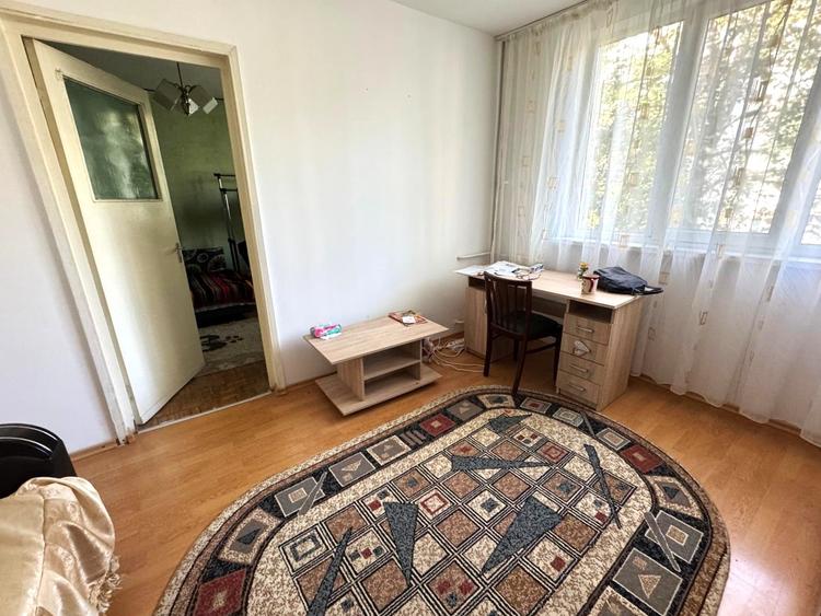 Apartament 2 camere, semidecomandat, etaj 1, Micro 19 - 2
