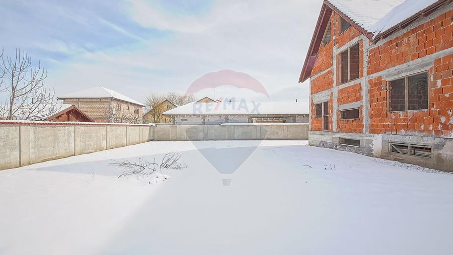 COMISION 0%| Casă individuală | 2 garaje | 192 mp utili | 847 mp teren - 18