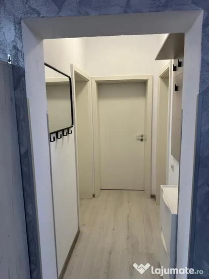 Apartament cu 3 camere decomandat, mobilat în Bartolomeu