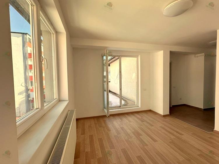 Garsonieră decomandată | Bloc 2020 | Terasă generoasă | Parcare intabulată - 1