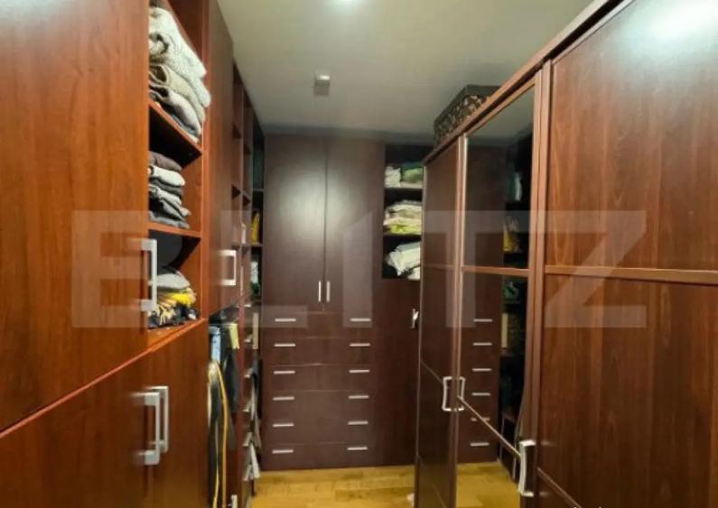 Casa impresionanta , 250 mp , cu gradina generoasa 1000 mp , - 8