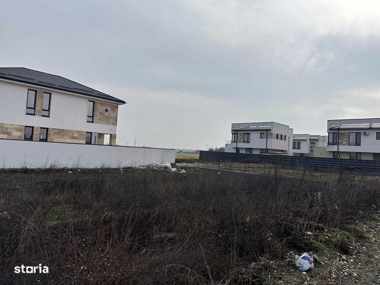 Vand teren intravilan in Pantelimon langa lac | 444mp - 93000euro+TVA - 5