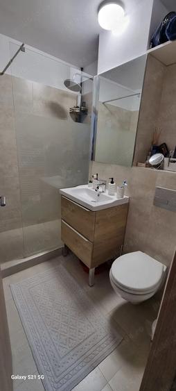 Vand apartament 3 camere ,decomandat, zona Astra 63;mp - 11