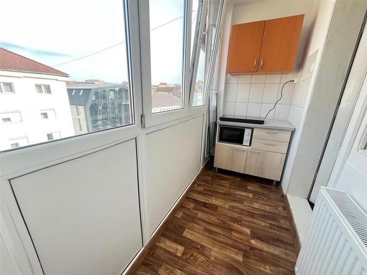 Apartament cu 1 camera si balcon zona Strand - 8