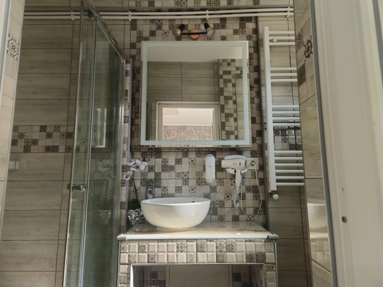 AFACERE  LA CHEIE /PENSIUNE VENUS / IDEALA INVESTITIE  URBANISM P+9 - 21