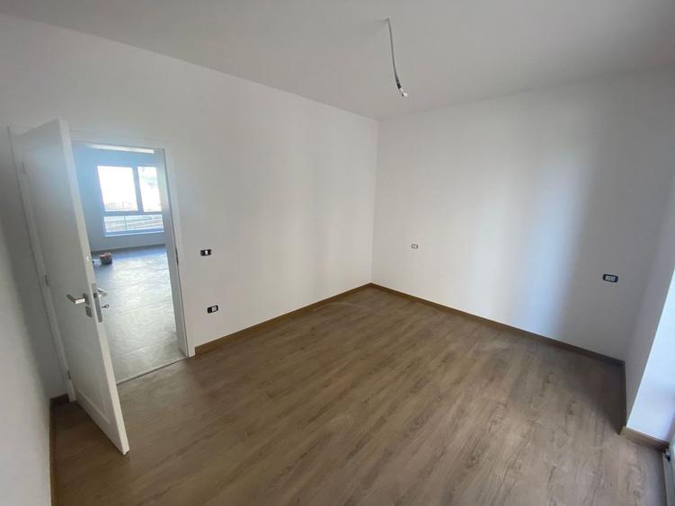 Nou.  62 mp utili. Gradina proprie 22 mp.. 3 parcari acoperite. Zona Braytim. - 8