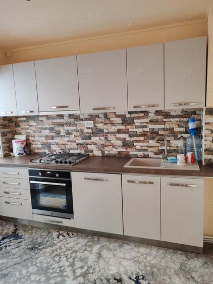 Ofer spre inchiriere apartament cu trei camere confort 1 - 6