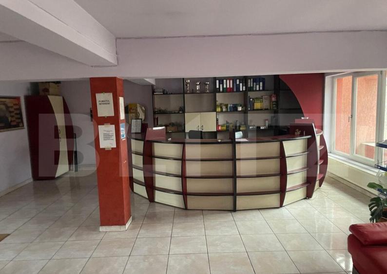 Spatiu comercial de inchiriat, 5 incaperi, 328 mp, zona-Spit - 4