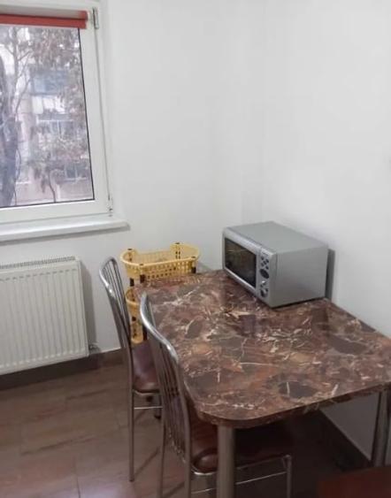 Constantin Brancoveanu,Metrou,et.1/10,Amenajat,centrala,loc parcare,mobilat - 4