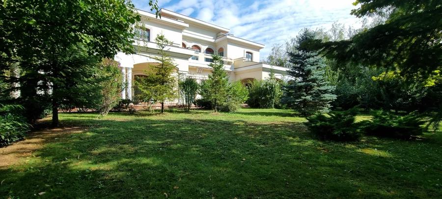 Refugiu Exclusivist – Armonie între Natură și Arhitectură - 15