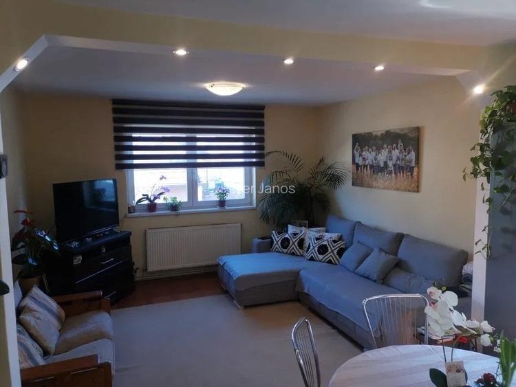 De vanzare casa curte comuna la etaj 5 camera sup.128mp + 1 familie zona Piata A