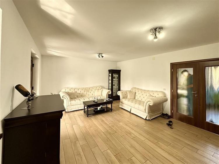 Casa cu mansarda 5 camere. Arad, zona Gai. - 4