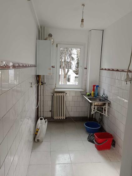 Vand apartament semidecomandat,2 camere,etaj 1,Manastur,Aleea Peana - 6