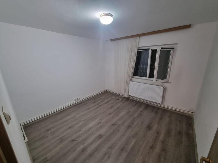 Faleza nord-apartament 2 camere decomandat cu gaze - 6