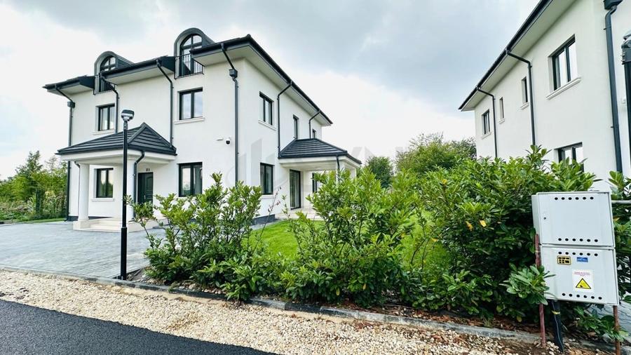 REV2004071 Vila cu mansarda 9 camere Corbeanca - 1