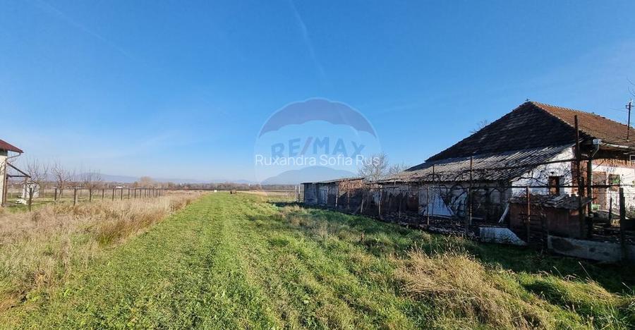 Teren 13,000mp Satulung / Soseaua Principala Teren 13,000mp Satulung / Soseaua Principala