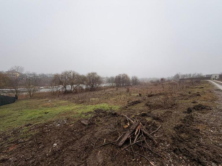 Teren superb pentru casă pe malul lacului | Moara Vlăsiei | 1000 MP - 9