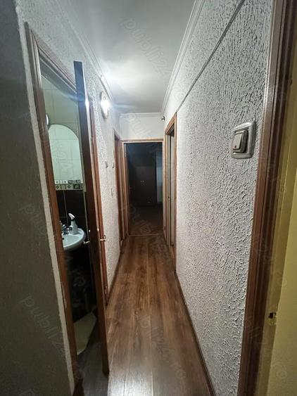 Apartament de vanzare 3 camere zona centrala - 1