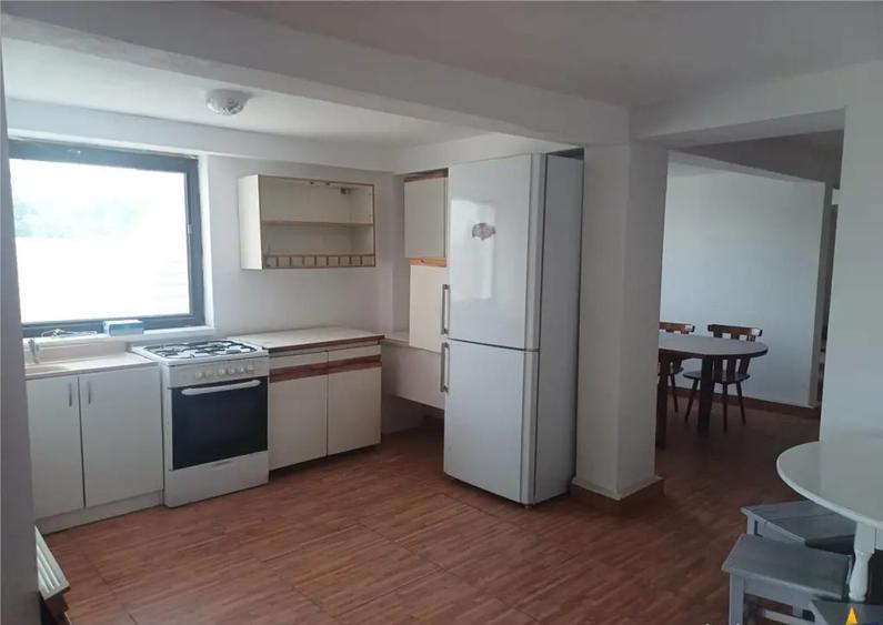 Casa si pentru cazare muncitori in zona parcului industrial - 1