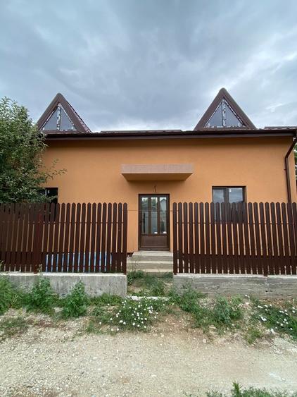 Vand vilă nouă an 2025 7 camere - 2