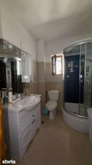 Casa pe Bulevard, vis-a-vis de Trattoria, Ramnicu Valcea - 9