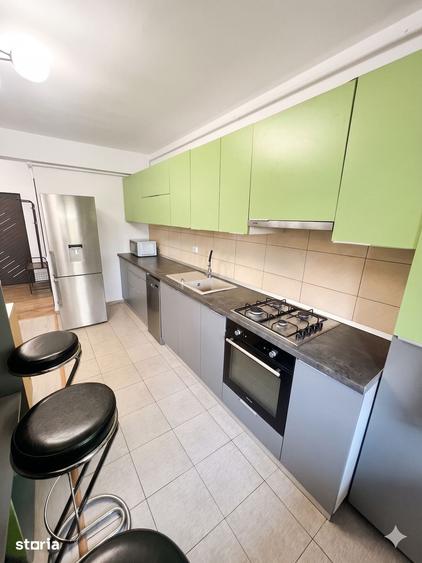 Casă cu 4 camere cu Teren 100 Mp în Central