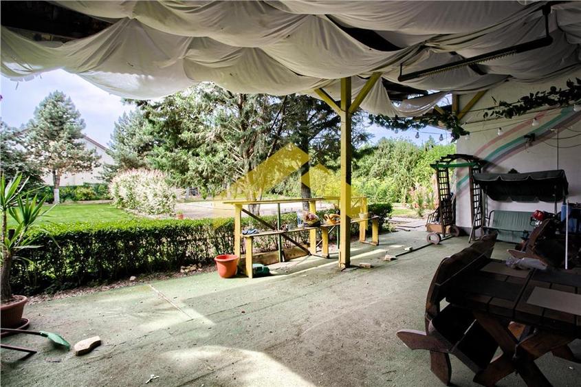 Casa pe colt cu teren de 2464 mp in ZONA MICALACA - 11