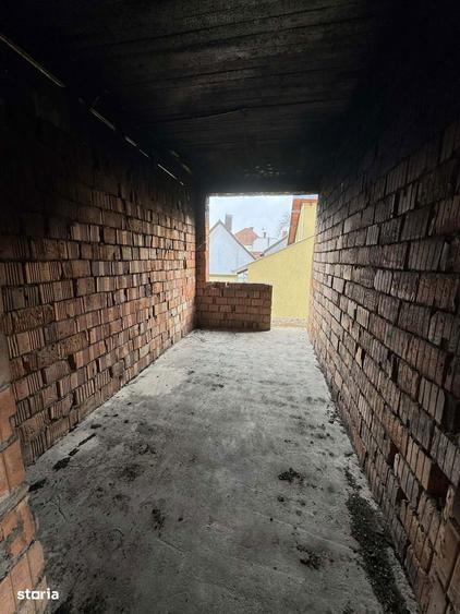 Casa D+P+1+M si 6 ari teren , zona Titulescu - 7