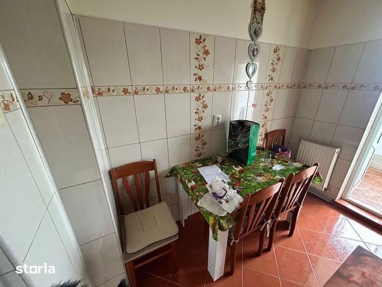 Apartament cu 3 camere decomandat în Paltiniș