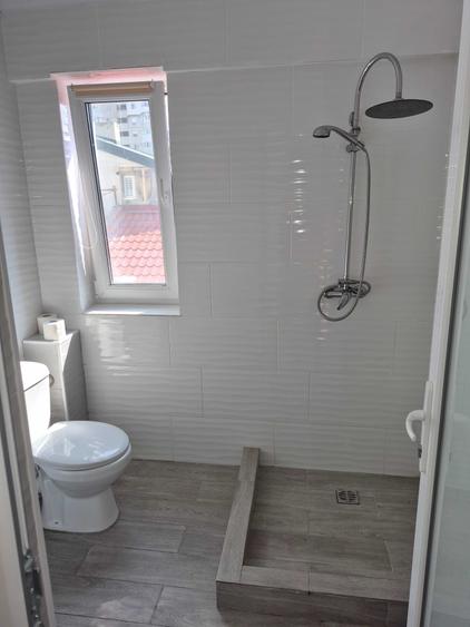 Ideal pentru studenti. Apartament complet utilat, Faleza Nord, strada Pescarus 22A, centrala pe gaz, bucatarie proprie utilata, baie proprie, confort - 2